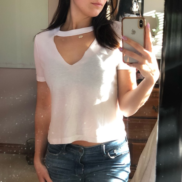 Aeropostale Tops - Cropped V-neck White Tee
